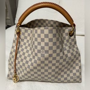 Authentic Louis Vuitton Artsy MM